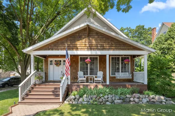 1571 Wealthy Street SE, Grand Rapids, MI 49506