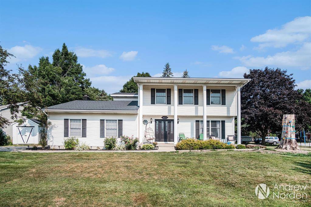 4675 Bluegrass Drive SE, Kentwood, MI 49546