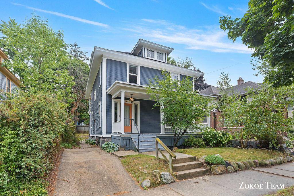 240 Calkins Avenue SE, Grand Rapids, MI 49506