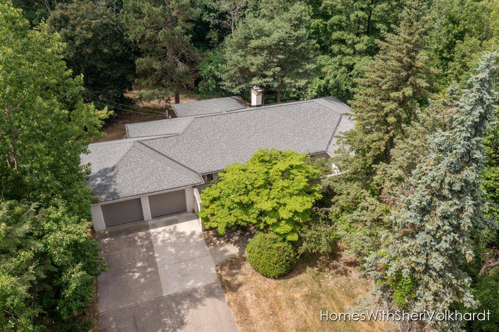 303 4 Mile Road NW, Alpine Twp, MI 49321