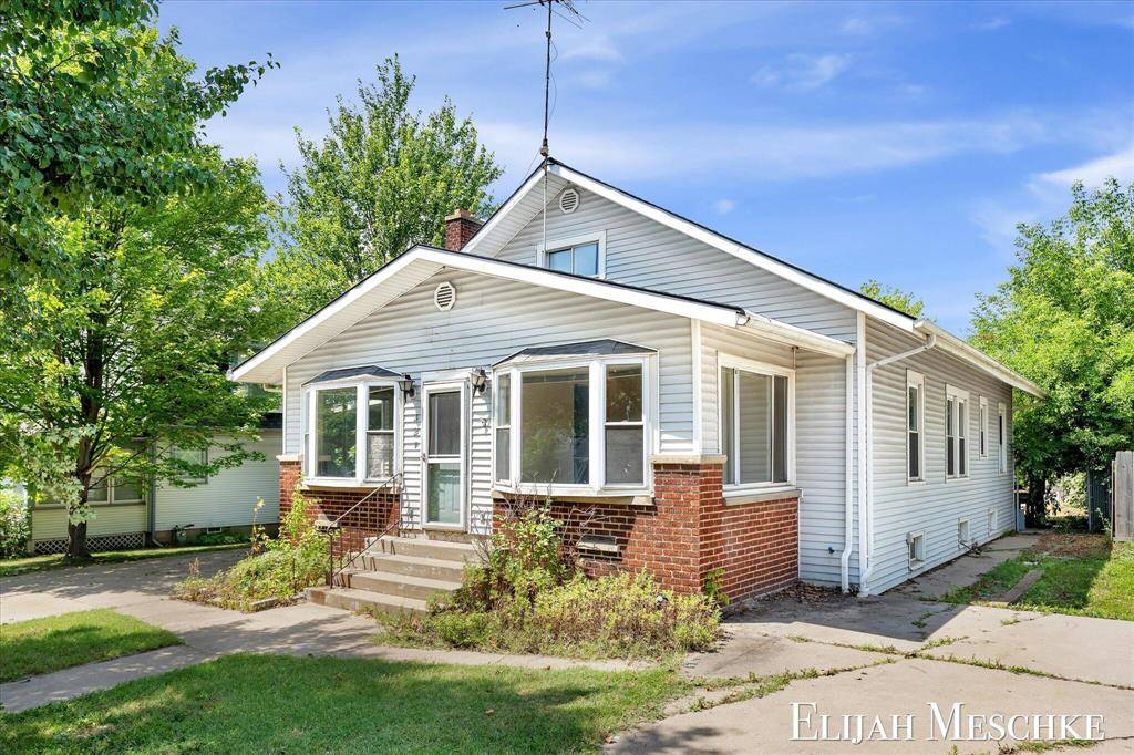 Fennville, MI 49408,427 E Main Street