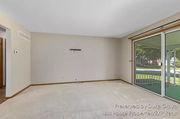 Kentwood, MI 49508,5166 Southglow Court SE