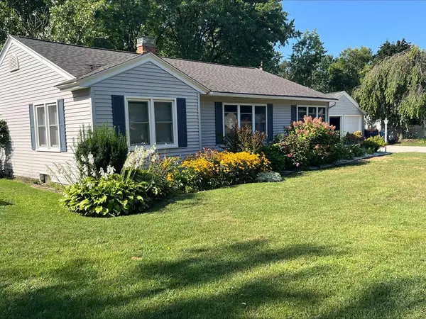 32 E 29th Street, Holland, MI 49423