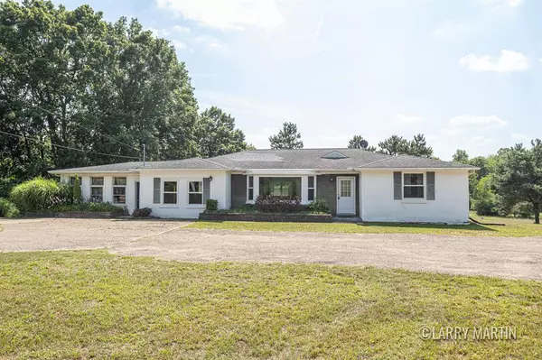 690 Lincoln Road, Otsego Twp, MI 49078