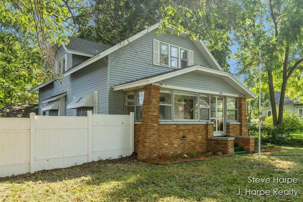 Walker, MI 49544,814 Harding Street NW