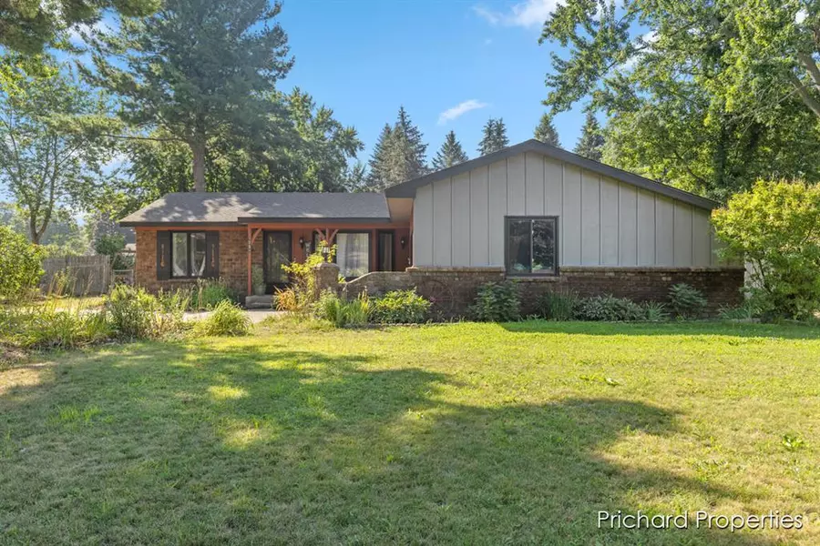 1734 Pleasantwood Drive, Georgetown Twp, MI 49428