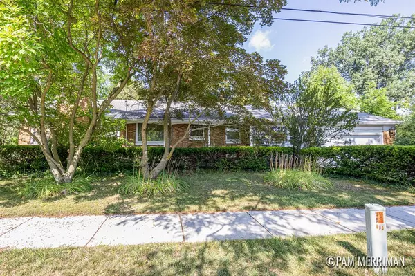 2387 Michigan Street NE, Grand Rapids, MI 49503