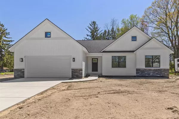 4020 Tall Timber Drive NW, Walker, MI 49534