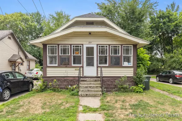 725 Allen Avenue, Muskegon, MI 49442