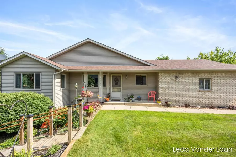 7039 Amber Springs Drive SW, Byron Twp, MI 49315