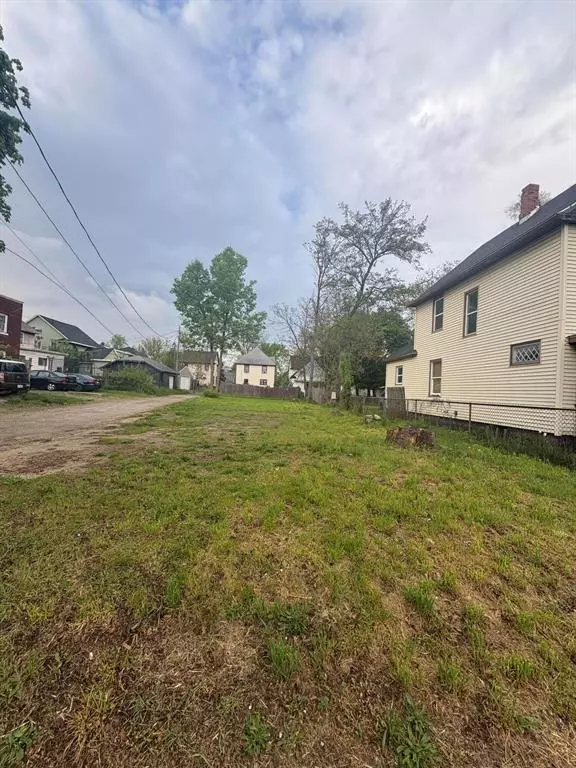 Grand Rapids, MI 49507,47 Putnam Street SW
