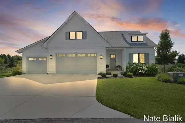 730 Stonebriar Circle, Georgetown Twp, MI 49418