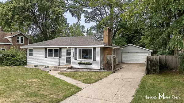 1305 44th Street SW, Wyoming, MI 49509