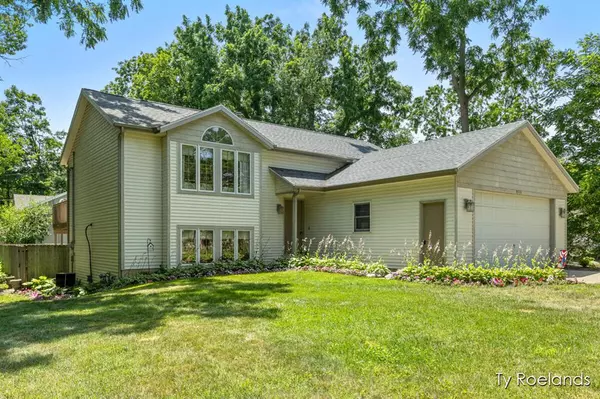 1704 Summit Street, Park Twp, MI 49423