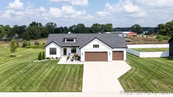 5351 Eagle Cove Drive, Blendon Twp, MI 49426