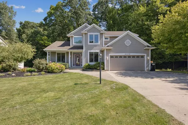 2279 Waterford Way NE, Grand Rapids Twp, MI 49525