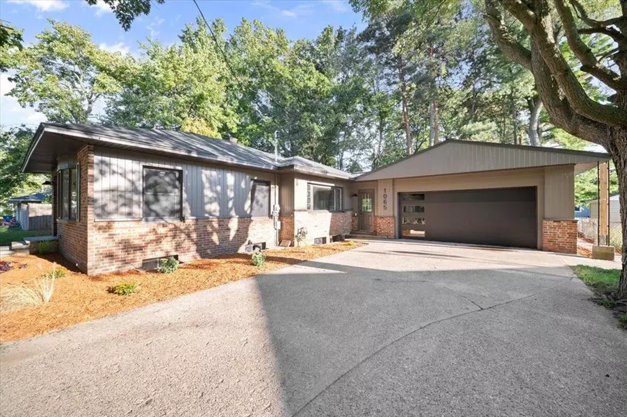 1065 Wilson Court, Norton Shores, MI 49441