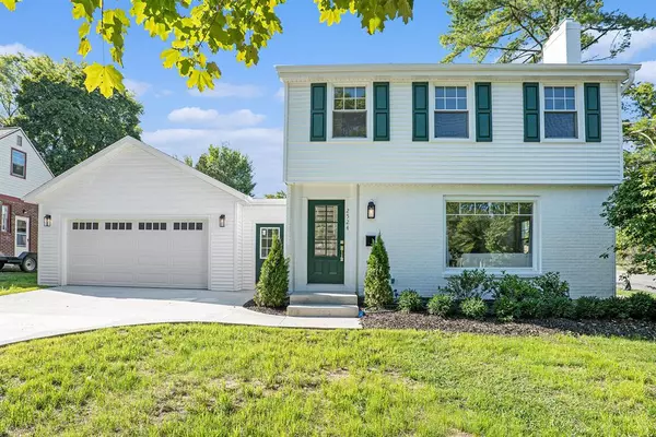 2524 Albert Drive SE, East Grand Rapids, MI 49506