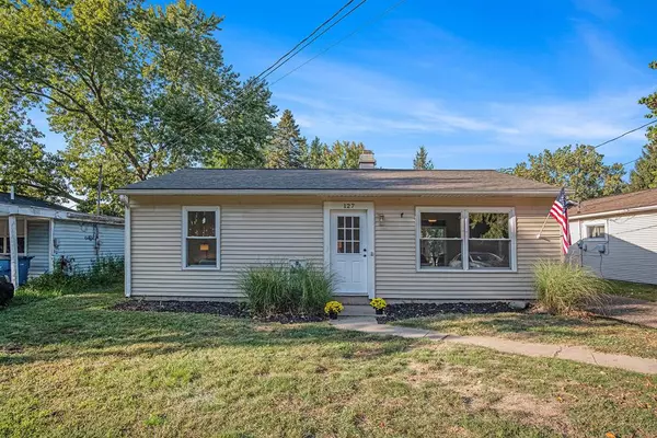 127 76th Street SE, Gaines Twp, MI 49508