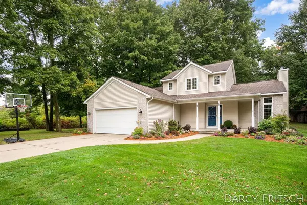 1596 Geddes Avenue NW, Walker, MI 49534