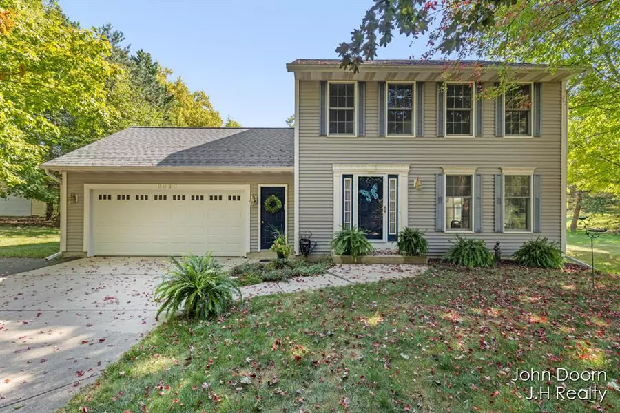 2040 Dunnigan Avenue NE, Grand Rapids Twp, MI 49525