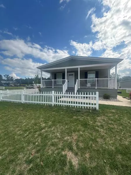 83 Viking Drive NW, Sparta Twp, MI 49345