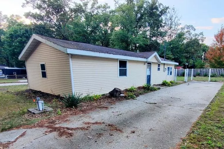 2137 E Oak Street, Brooks Twp, MI 49337