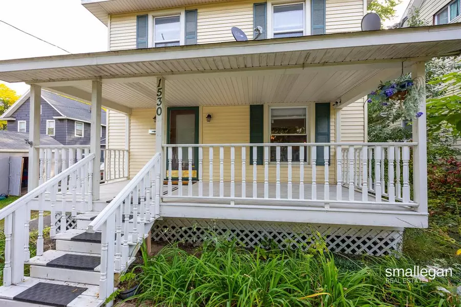 1530 Queen Avenue NE, Grand Rapids, MI 49505