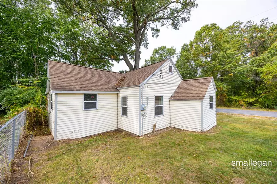 2335 Vine Avenue, Muskegon Twp, MI 49442