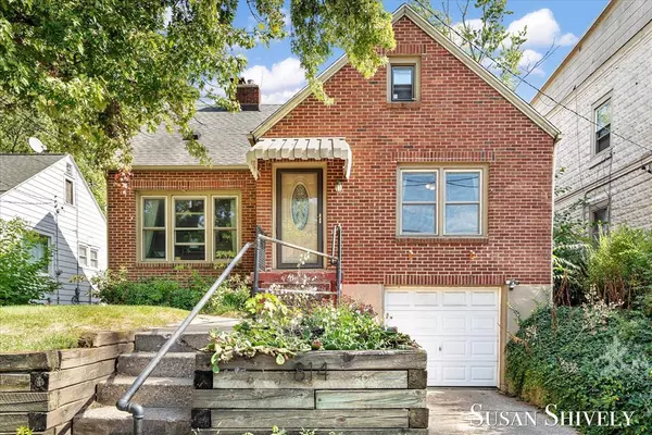 814 Diamond Avenue NE, Grand Rapids, MI 49503
