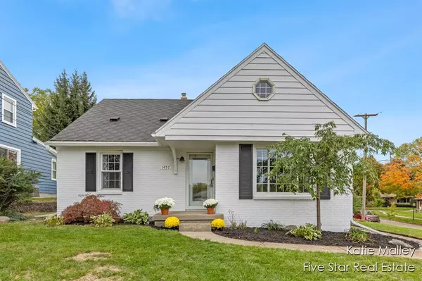 1457 VALLEY Avenue NW, Grand Rapids, MI 49504