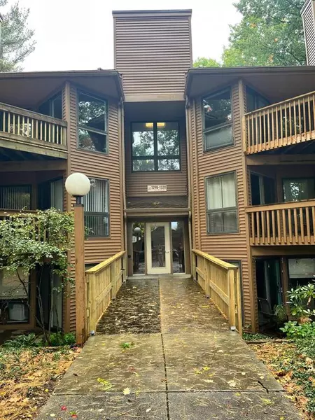 1302 Hillburn Avenue NW, Grand Rapids, MI 49504