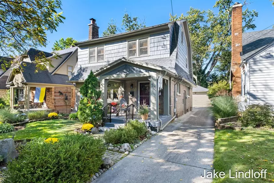 55 Baynton Avenue NE, Grand Rapids, MI 49503