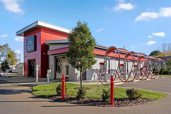 655 S US Hwy 131, Three Rivers, MI 49093