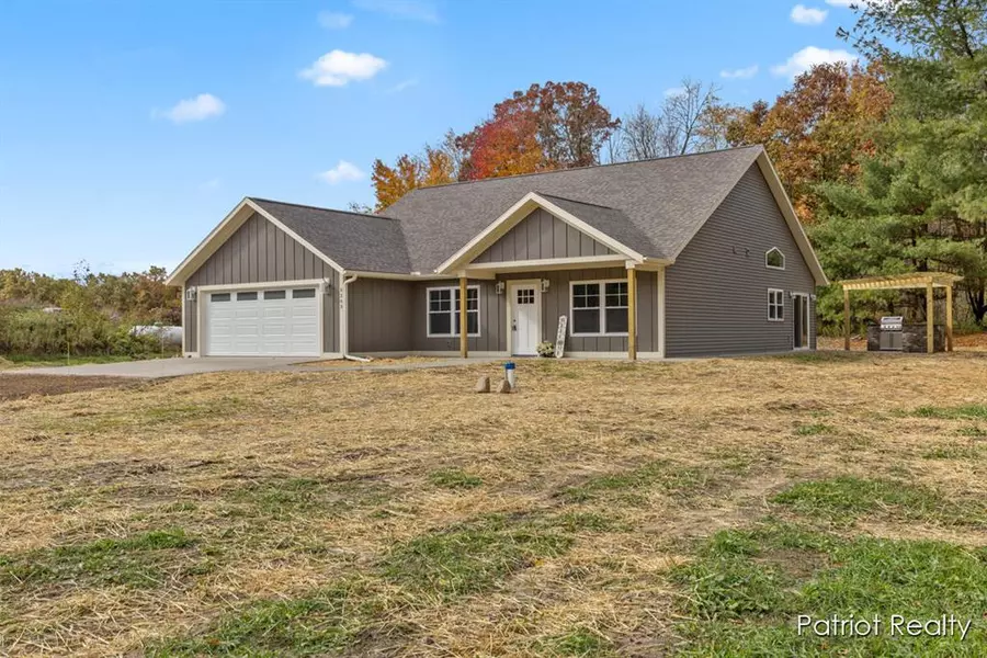 5263 N Bass Lake Road, Pierson Twp, MI 49339