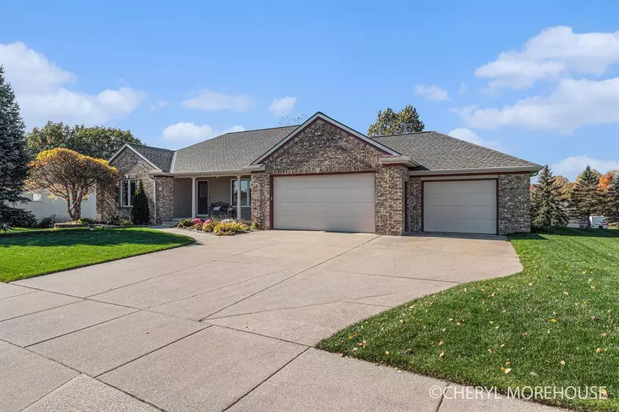 8475 Deer Forest Meadows Drive SE, Caledonia Twp, MI 49316