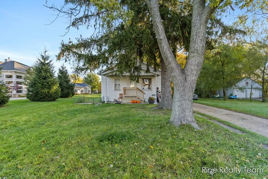 1718 Henson Avenue, Kalamazoo Twp, MI 49048
