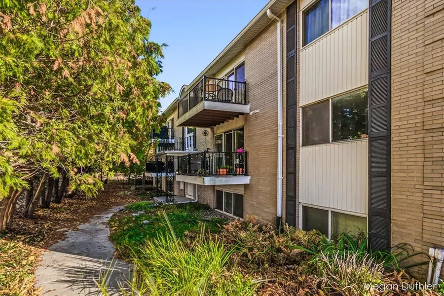 2759 Leonard Street NW D7, Grand Rapids, MI 49504