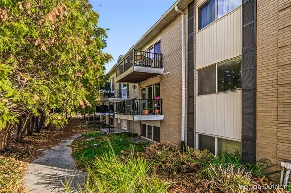 Grand Rapids, MI 49504,2759 Leonard Street NW D7