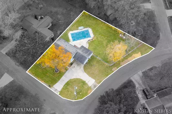 Greenville, MI 48838,927 E Woodland Street