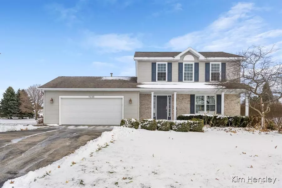 7133 Russet Vista Drive NE, Courtland Twp, MI 49341