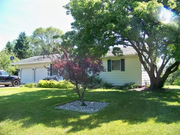 13733 W Brookwood, Gobles, MI 49055