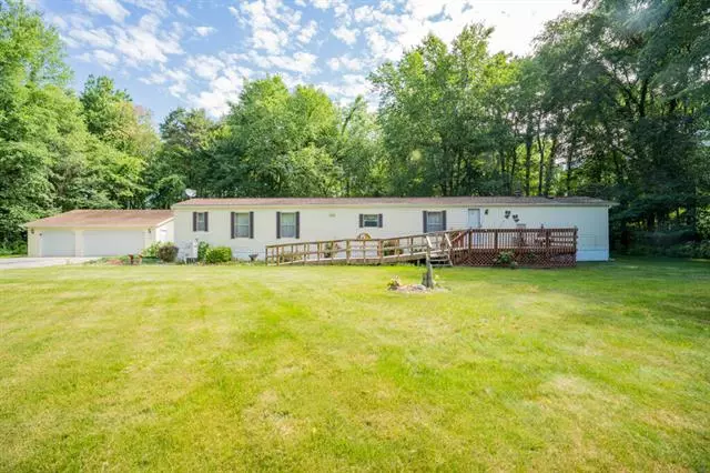 6313 Britten Drive, Plainwell, MI 49080