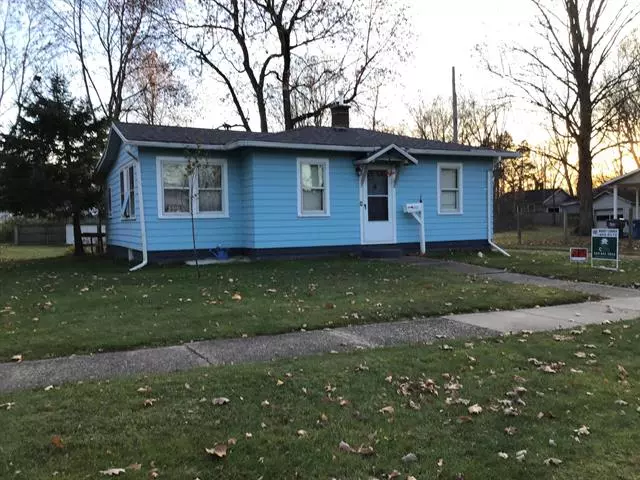 153 W Second Avenue, Plainwell, MI 49080