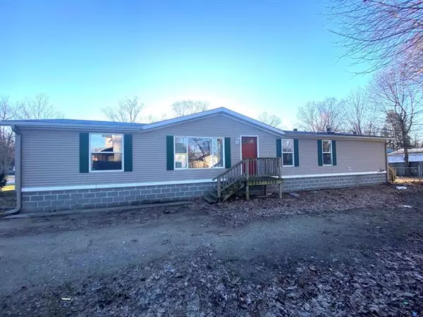 152 Maple Street, Delton, MI 49046