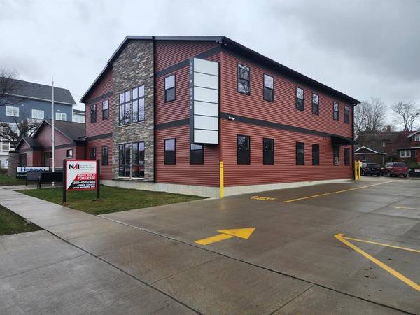 400 W State Street 1 & 2, Hastings, MI 49058