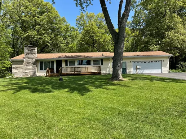 257 106th Avenue, Plainwell, MI 49080