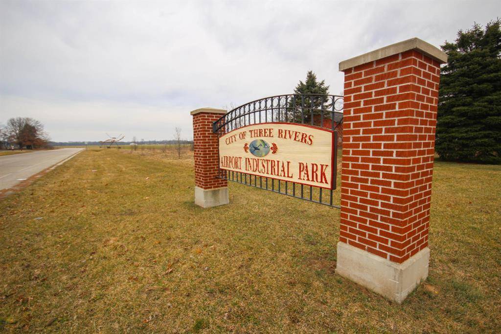 Three Rivers, MI 49093,Hov Aire Drive Modifier: V/L 5.58 Acres