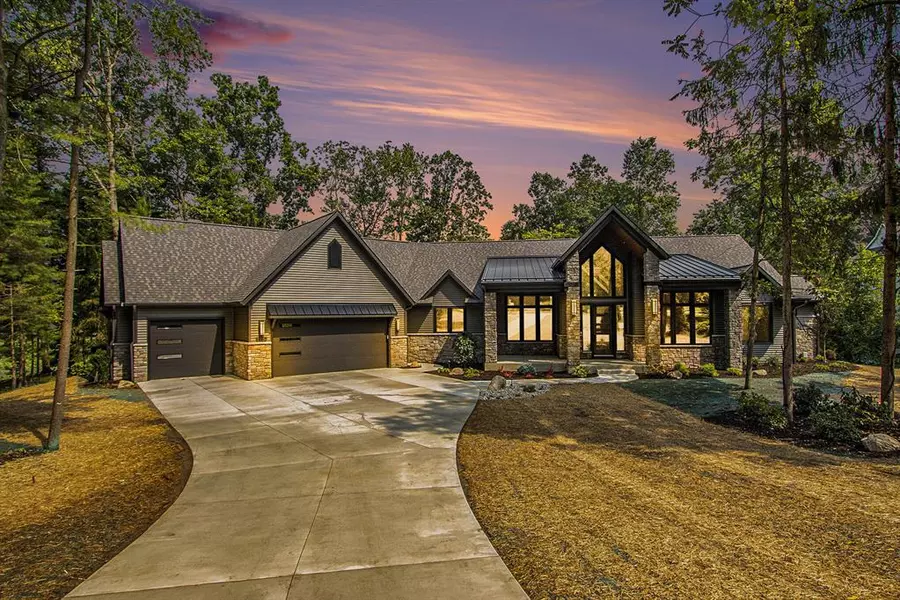 8262 Vinewood, Texas Twp, MI 49071