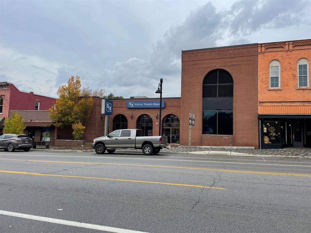 116 S Broadway Street, Cassopolis Vlg, MI 49031